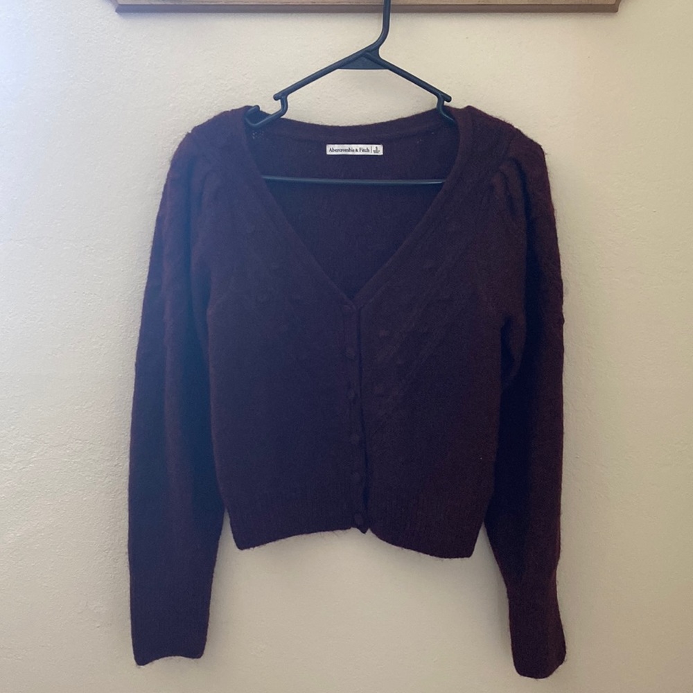 Abercrombie and Fitch cropped knitted sweater.